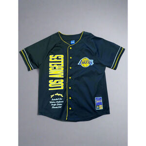 Los Angeles Lakers Ultra Game Button-Up Baseball Jersey (Men’s Large)